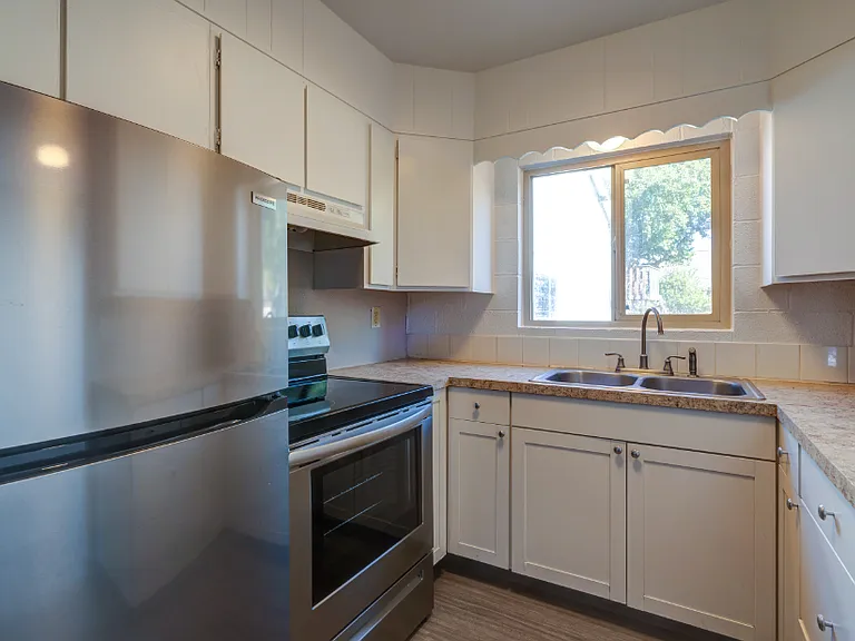 Rio Vista Townhomes — Photo 10