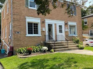 1875 White St, Des Plaines, IL 60018