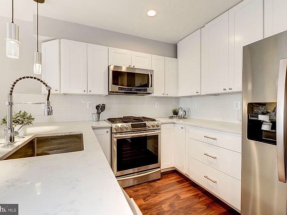 3rd image of 603 Kennedy St NW #2