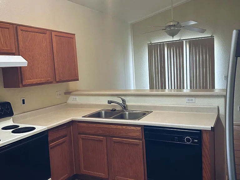 2484 W Tyler River Dr — Photo 7