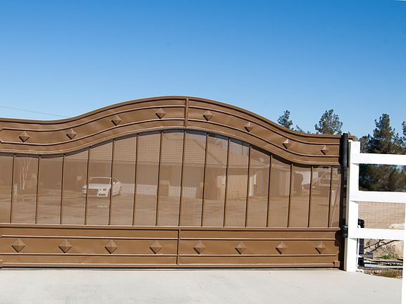 Gated entry w/intercom