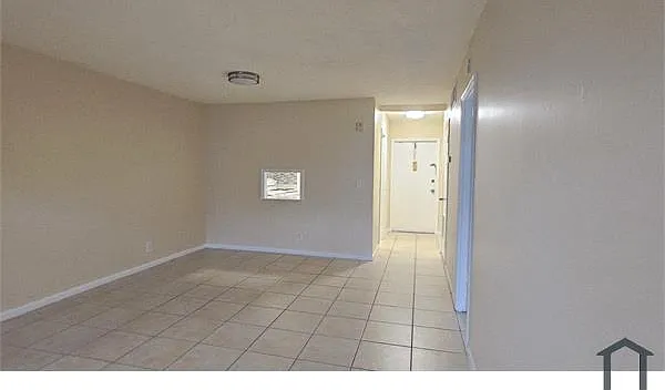 4200 NW 3rd Ct #122 — Photo 6