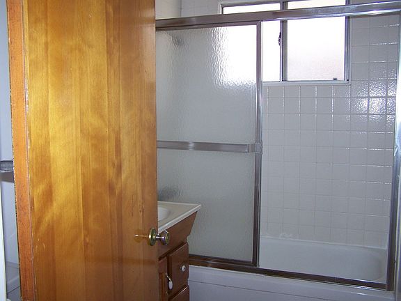 3rd image of 437 E Algrove St APT 1