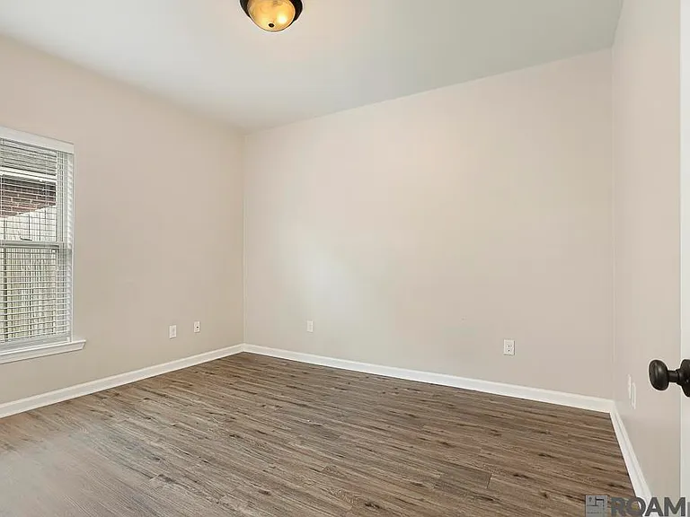 18317 Sunset Park Dr — Photo 22