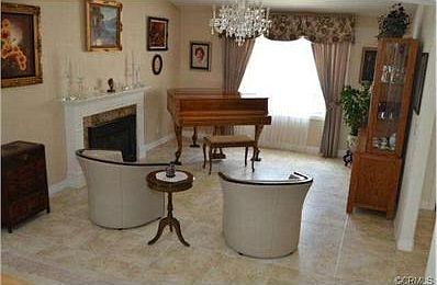 Living Room, Fireplace with Insert