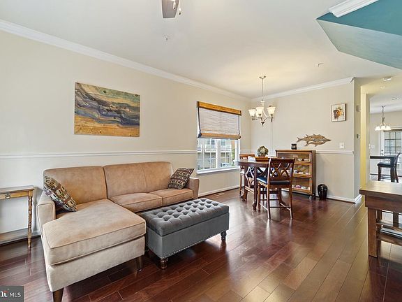 5th image of 15379 Rosemont Manor Dr