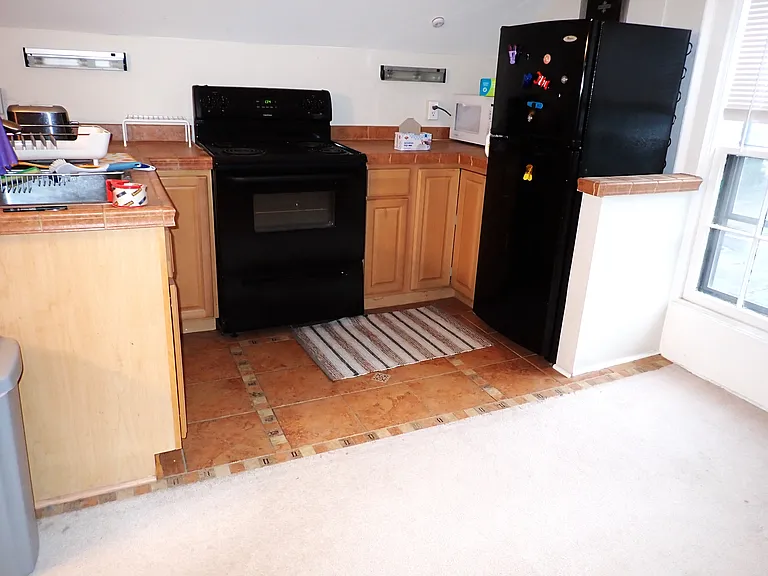 In cabinets there is pull out shelving