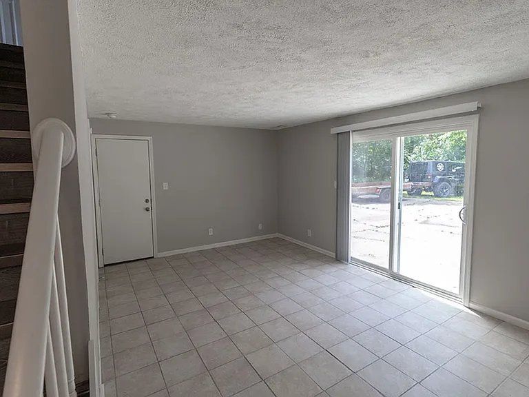 1321 S Roseta Ave — Photo 18