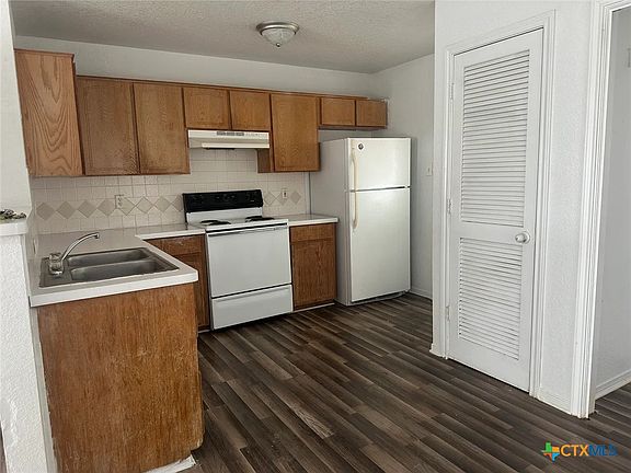 3rd image of 1406 Dugger Cir