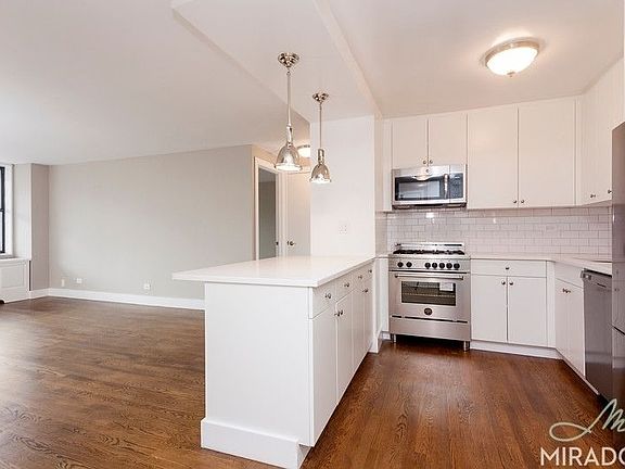 4th image of 330 E 39th St APT 20H