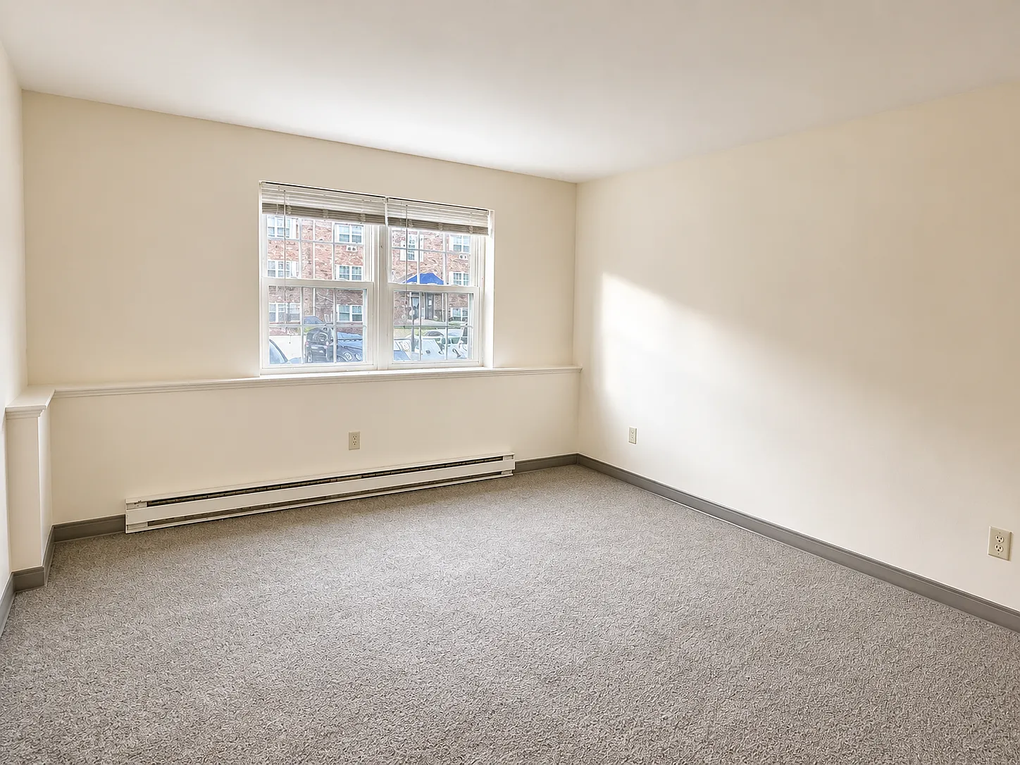1 bed, 722 sqft, $1,700 — Photo 4