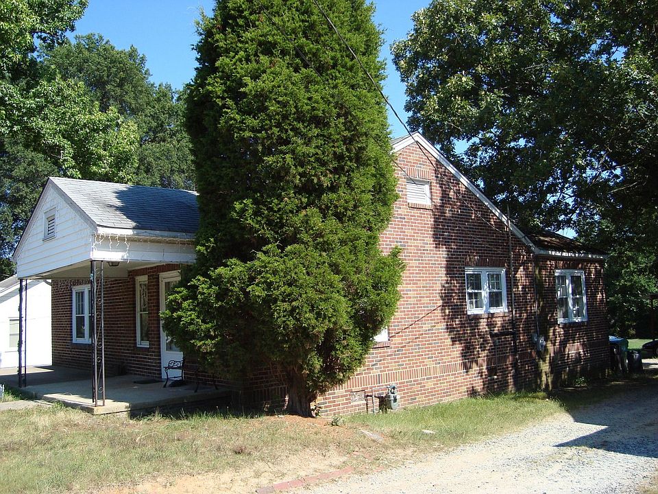 2nd image of 613 Stone Pl