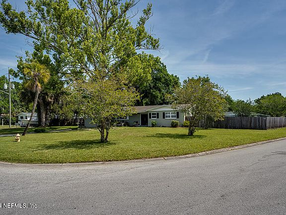 2nd image of 8177 CESPERDES Avenue