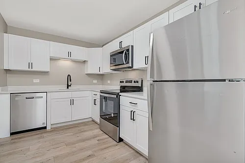 Iron Gate Apartments Photo 1