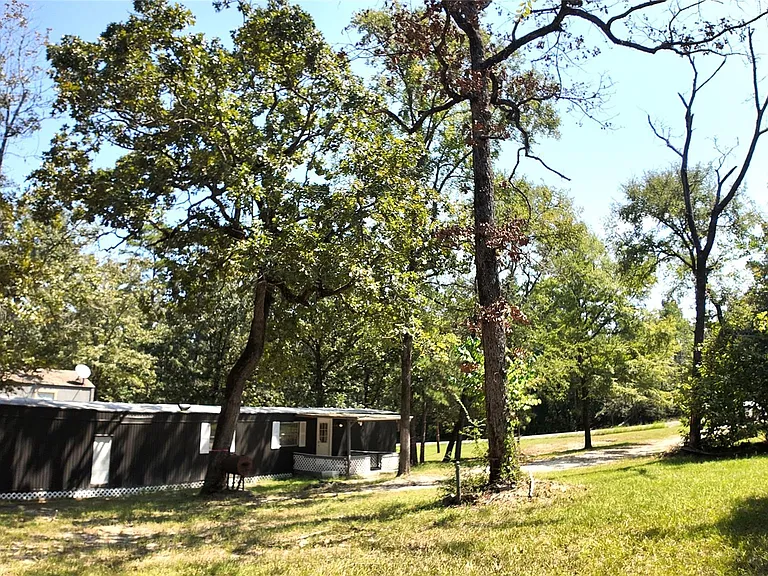 251 Oakdale Dr — Photo 33