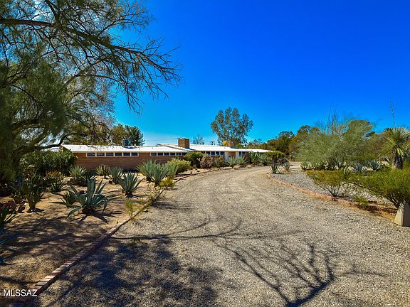 2nd image of 3464 E Via Guadalupe