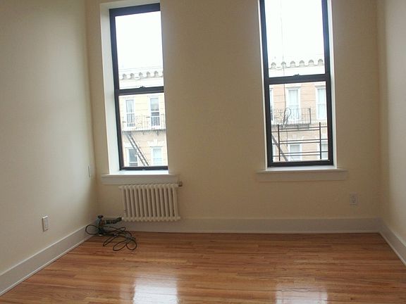 2nd image of 304 E 5th St APT 5A