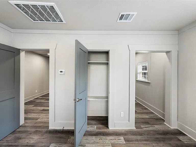 211 N Milby St #4 — Photo 9