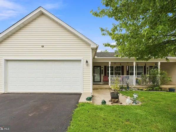 254 Dorothy Ct, Inwood, WV 25428