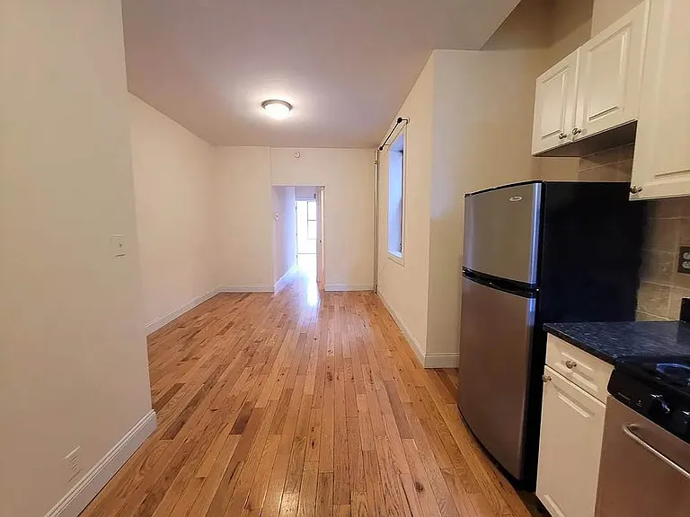 527 E 83rd St #5M — Photo 3