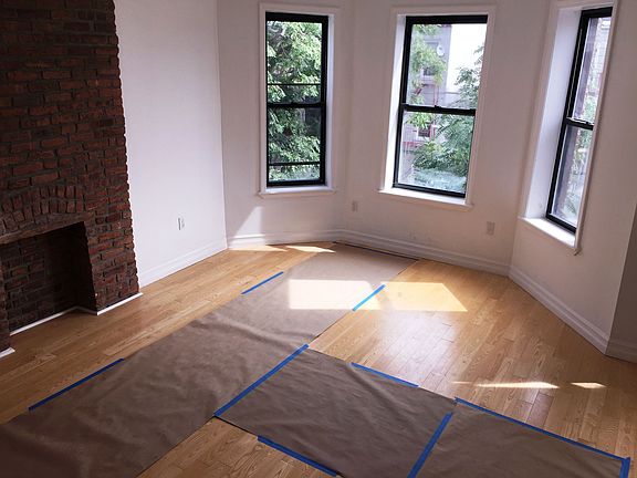 4th image of 361 E 26th St APT 1A