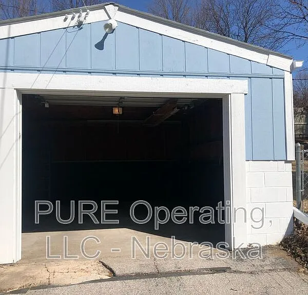 5012 Burt St — Photo 21