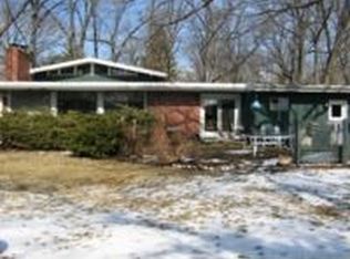 62 W Hazel Dell, Springfield, IL 62703