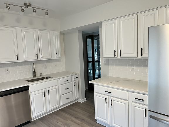5th image of 1202 Heartwood Ct