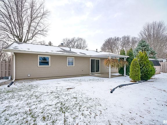3rd image of 9518 N Brookview Dr