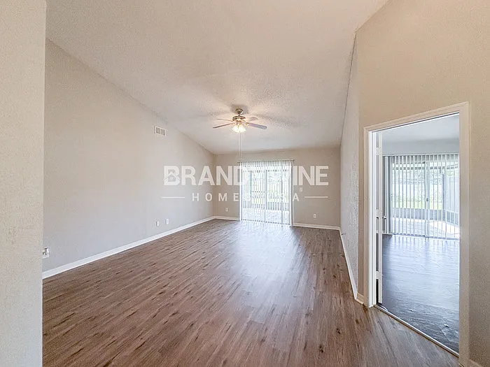 1721 Brandon Trace Ave — Photo 5