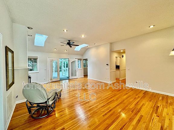 5th image of 200 Turkey Pine Ct