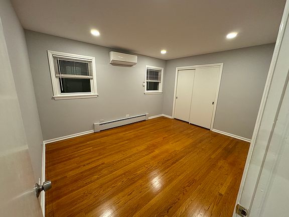 3rd image of 8027 Knox Ave