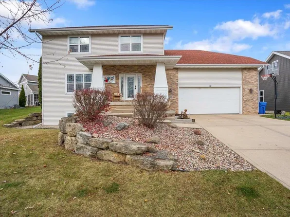 5226 Ninebark Dr, Fitchburg, WI 53711
