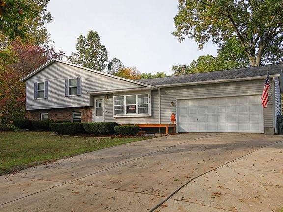 24641 Beacon Hill Terrace-102