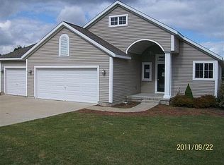 11740 Crystal Ridge Dr NE, Sparta, MI 49345