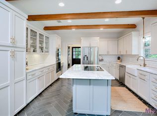 215 W Woodstone Ct, Baton Rouge, LA 70808