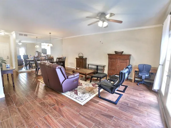 486 Wilcrest Dr #486, Houston, TX 77042
