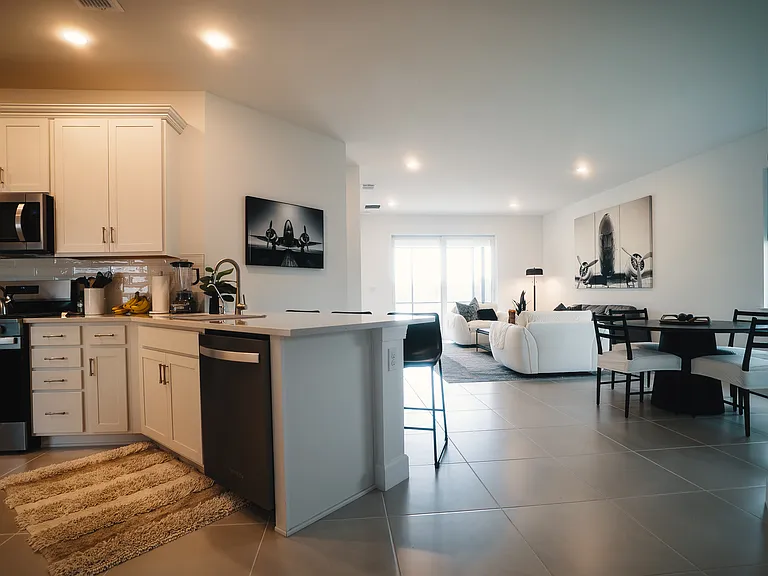 Coral Harbour Dr — Photo 18