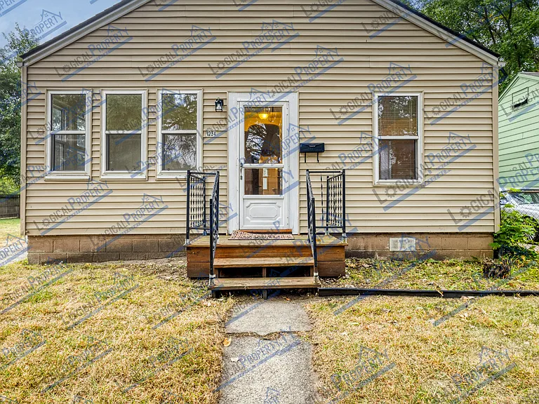 1234 E Elza Ave — Photo 2
