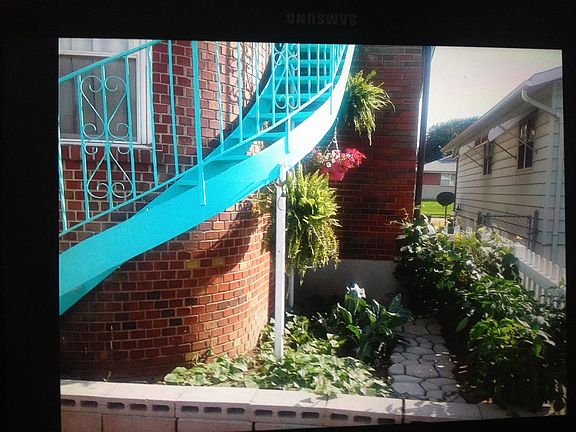 2nd image of 4601 Seibert Ave