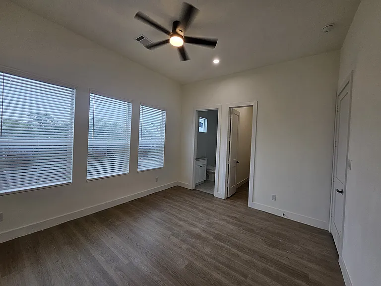 6353 Richmond Ave #131 — Photo 13