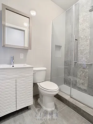 Rented by Zjama Realty Corp | media 17