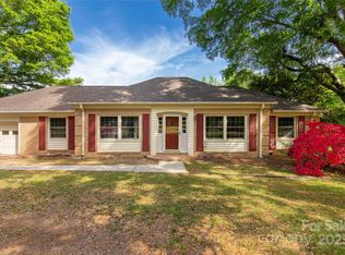 2007 Green Peach Rd, Lancaster, SC 29720
