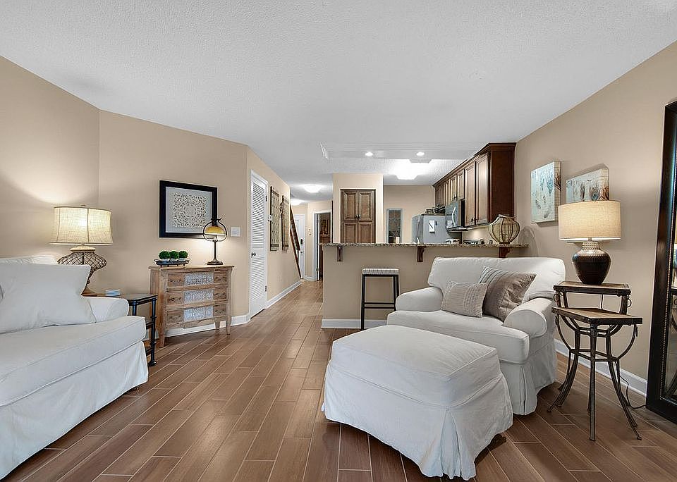 1st image of 312 Southlake Ct