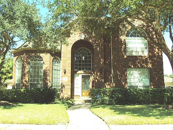 2nd image of 1814 Crescent Oak Dr