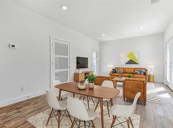 4th image of 3260 W Crawford St #202