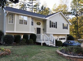 445 Rocky Cove Trl, Lawrenceville, GA 30044