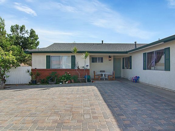 2nd image of 753 Carmel Cir