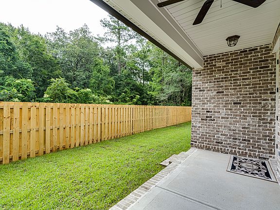 Representative Plan. Colors, finishes and upgrades may vary.