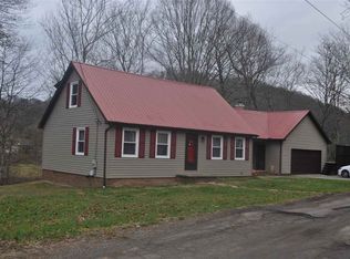 141 Riverside Dr, Wayne, WV 25570